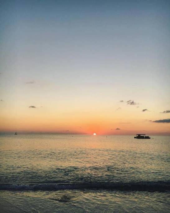 Beach Living At Island Pine Villas Blp จอร์จทาวน์ ภายนอก รูปภาพ