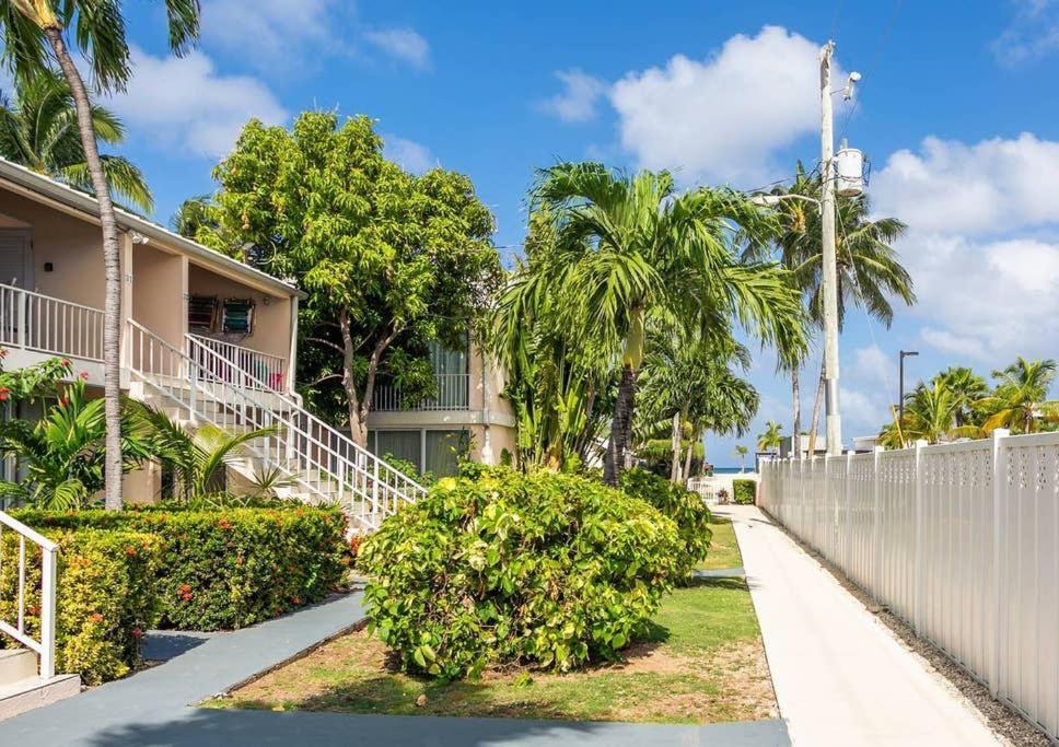 Beach Living At Island Pine Villas Blp จอร์จทาวน์ ภายนอก รูปภาพ